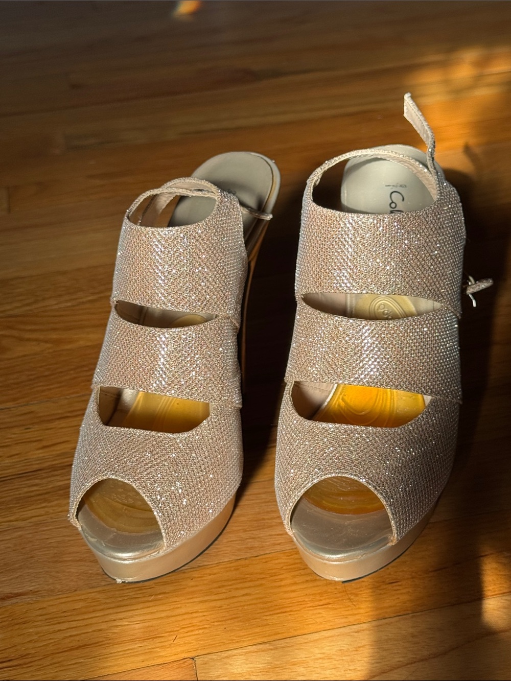 Sparkle Peep-Toe Platform Sandals - Champagne Glitter Sz 9